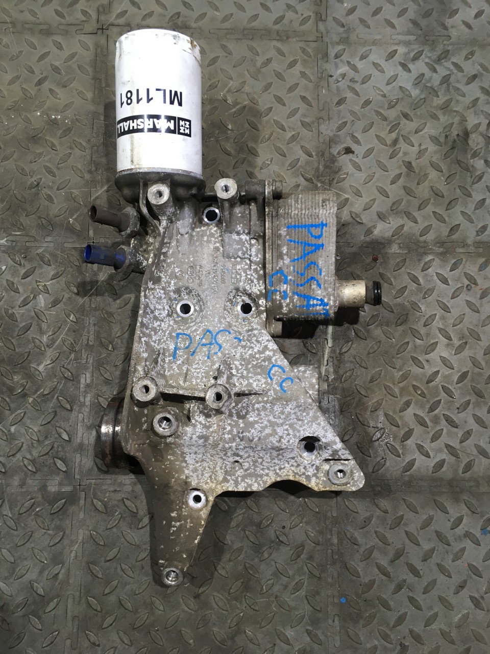 Масляный фильтр корпус + радиатор Volkswagen Passat CC