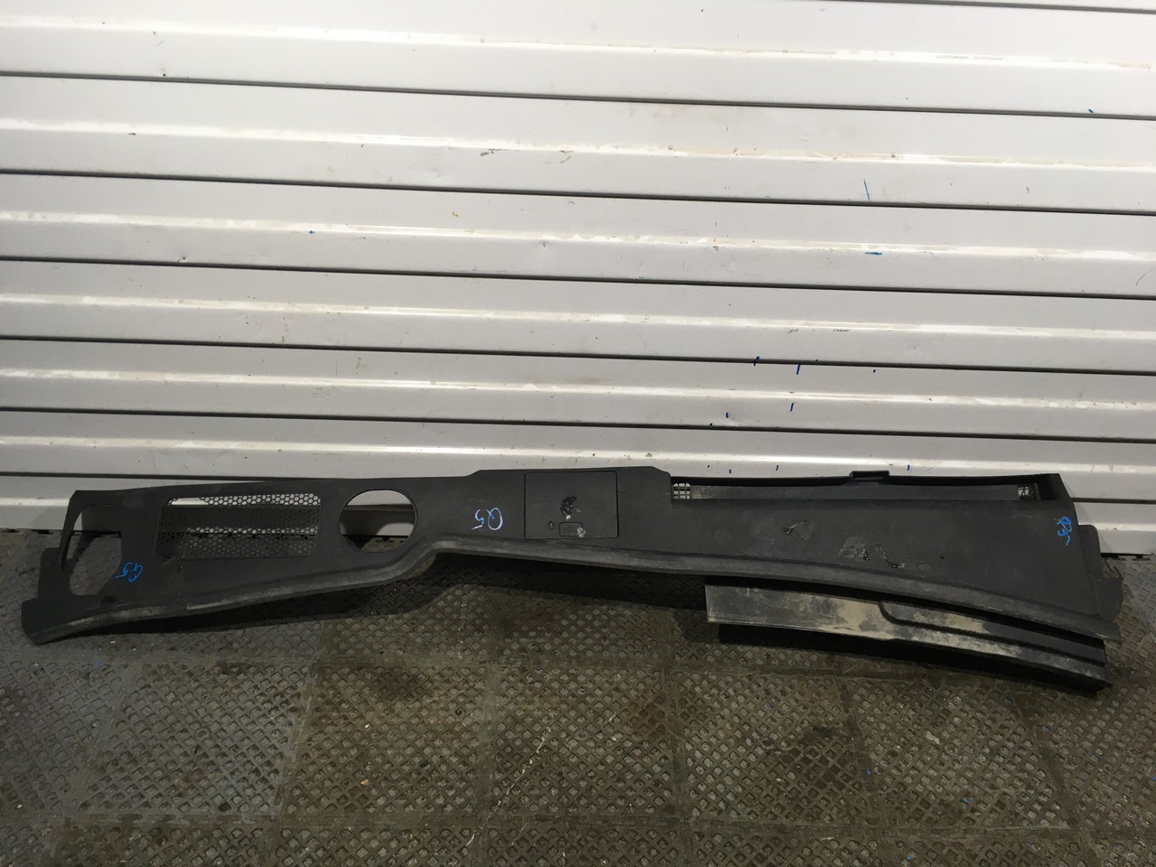 Решетка стеклоочистителя (планка под лобовое стекло) Audi Q5 8R