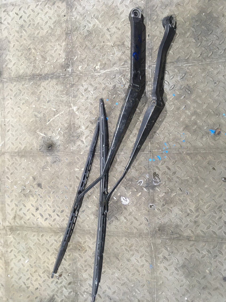 Поводки стеклоочистителя Lifan X60