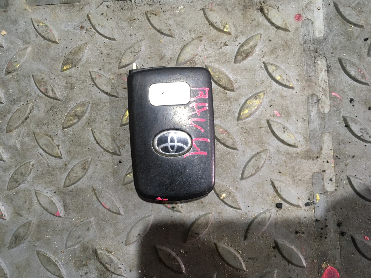 Ключ зажигания Toyota RAV4 CA40