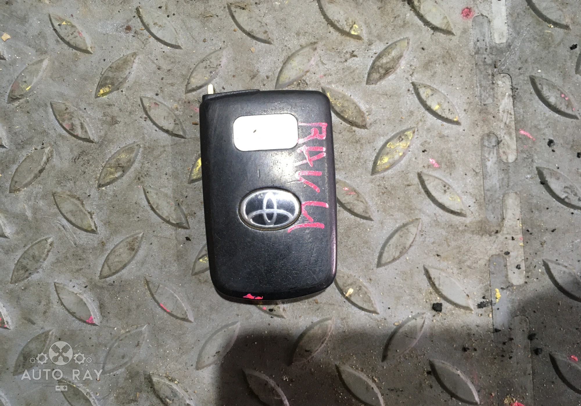 8990442180 Ключ зажигания для Toyota RAV4 CA40 (с 2012 по 2019)