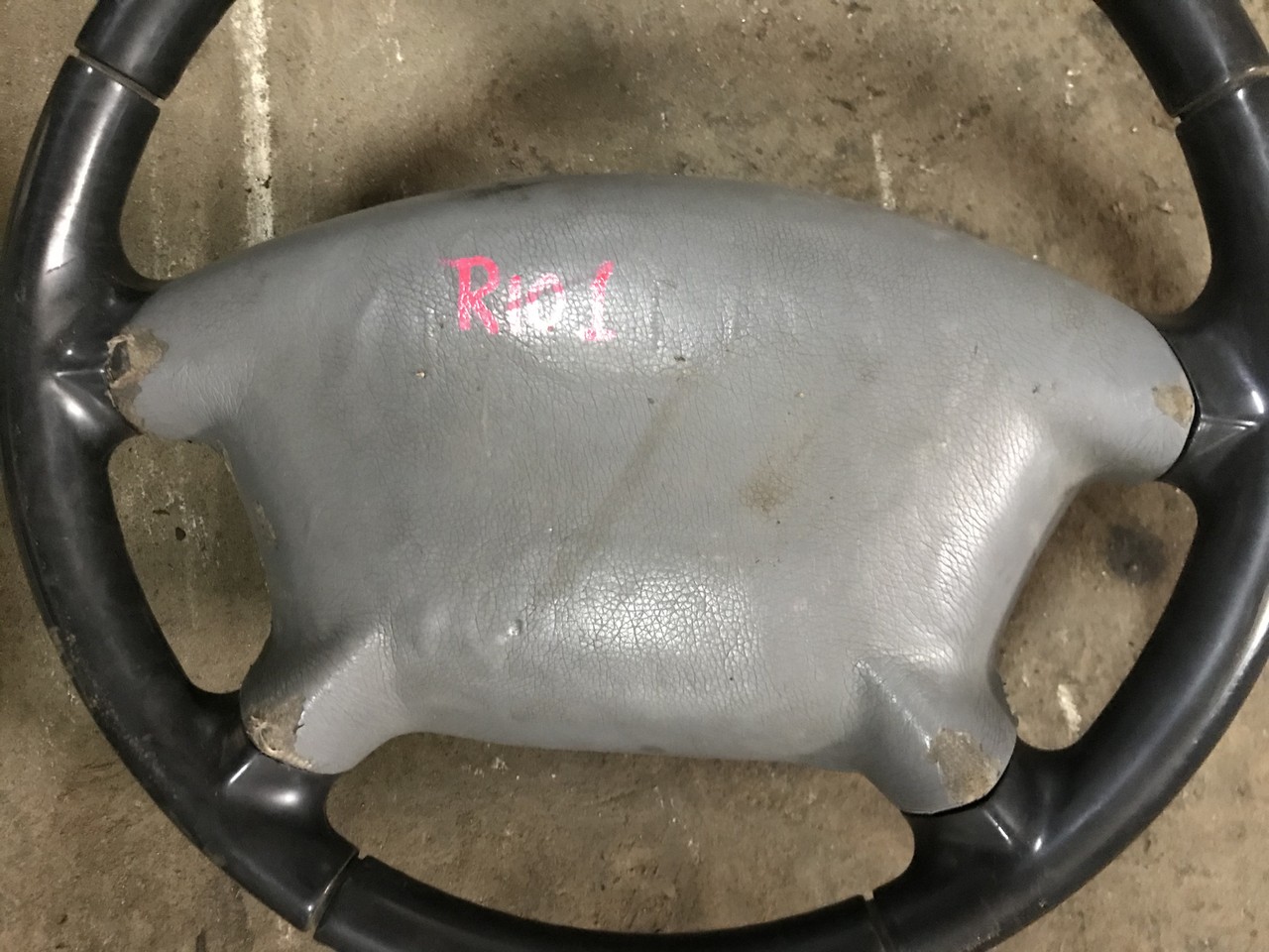 Подушка безопасности водителя Kia Rio I