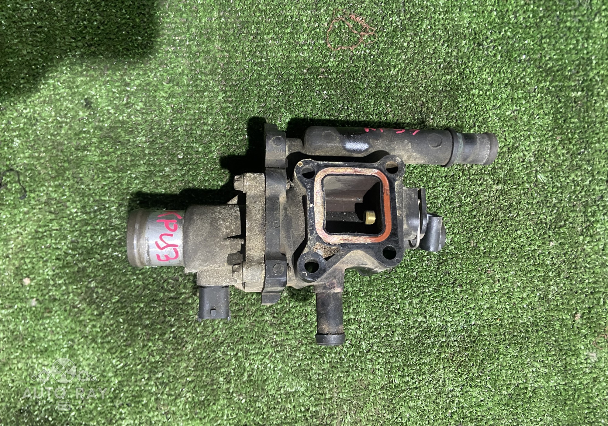 1338256 Термостат / Корпус термостата