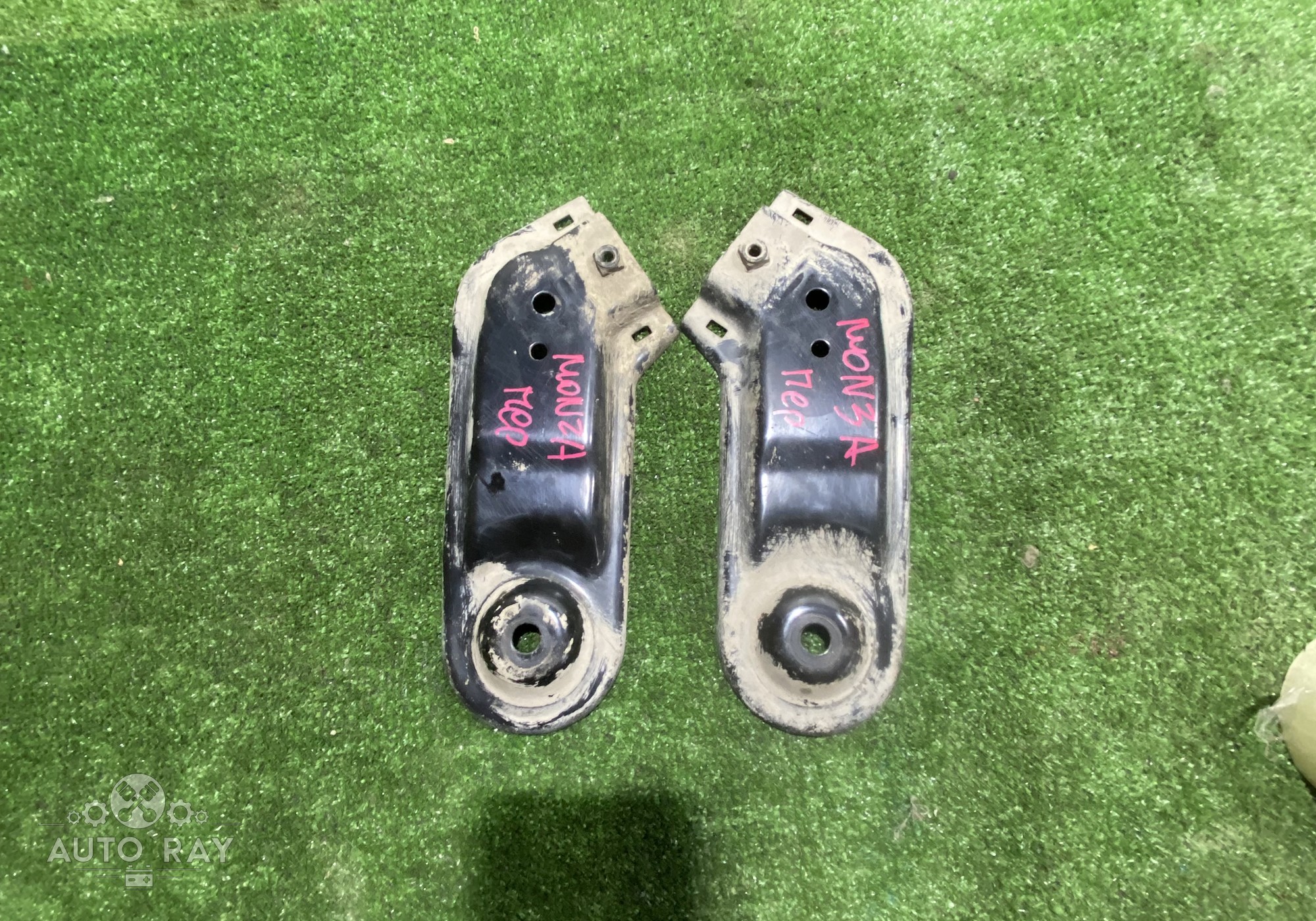 Кронштейн передней балки правый / левый для Chevrolet Monza II (с 2019)