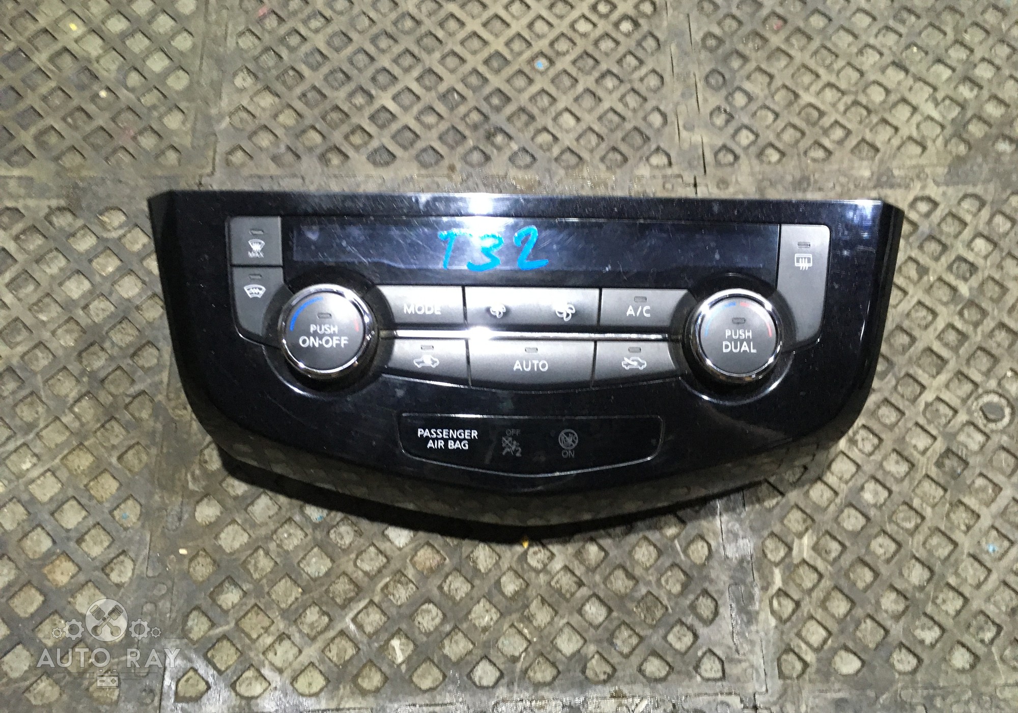 275004BR0A Блок управления климатом для Nissan Qashqai