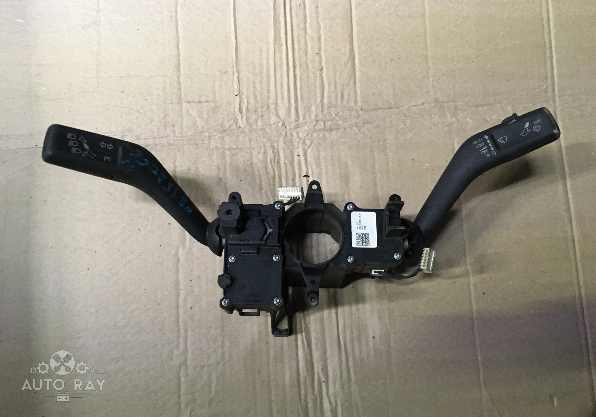 3C5953502 Переключатель подрулевой в сборе СТРЕКОЗА для Volkswagen Passat B7 (с 2010 по 2015)
