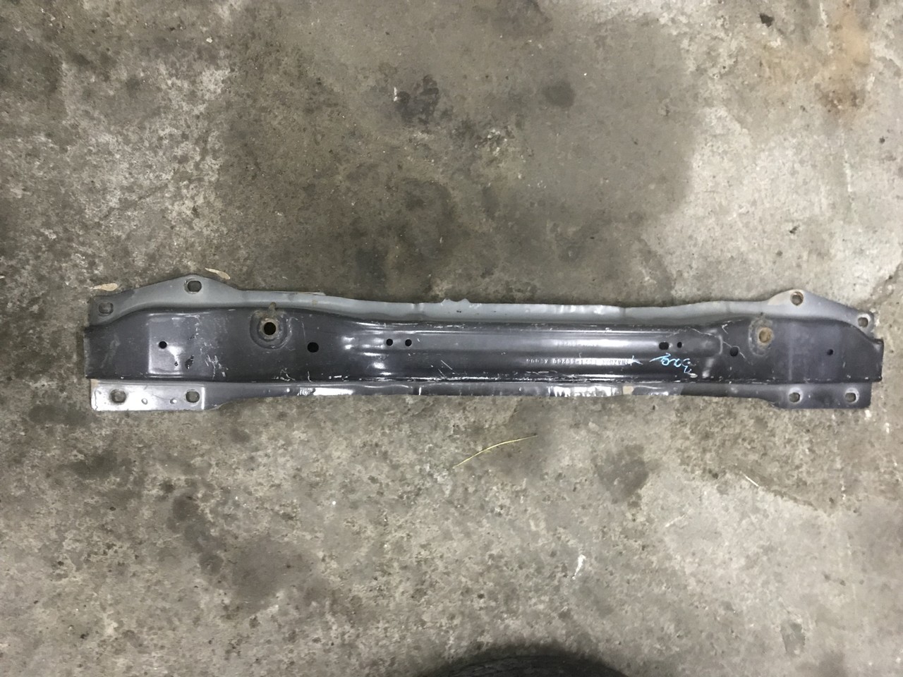 Усилитель заднего бампера Mazda CX-7