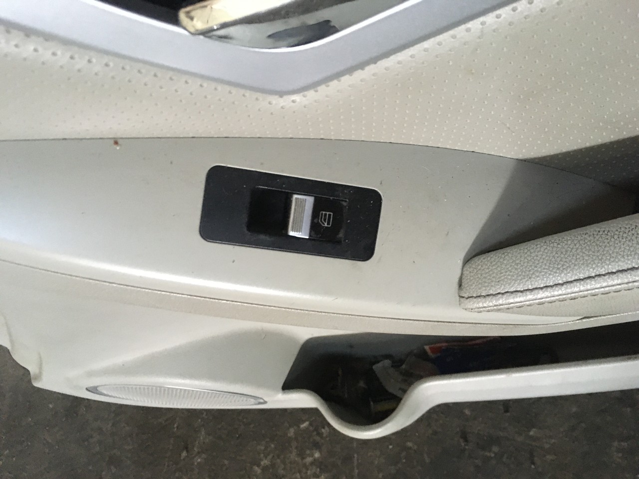 Блок управления стеклоподъемниками Lifan X60