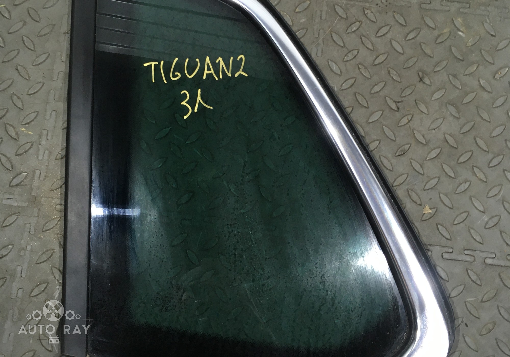 5NA845041 Стекло кузовное левое для Volkswagen Tiguan II (с 2016)