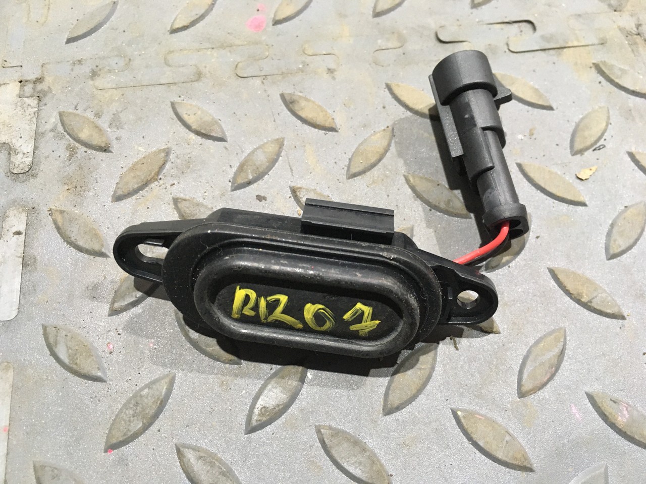 Кнопка открывания багажника Chery Tiggo 7 Pro Max