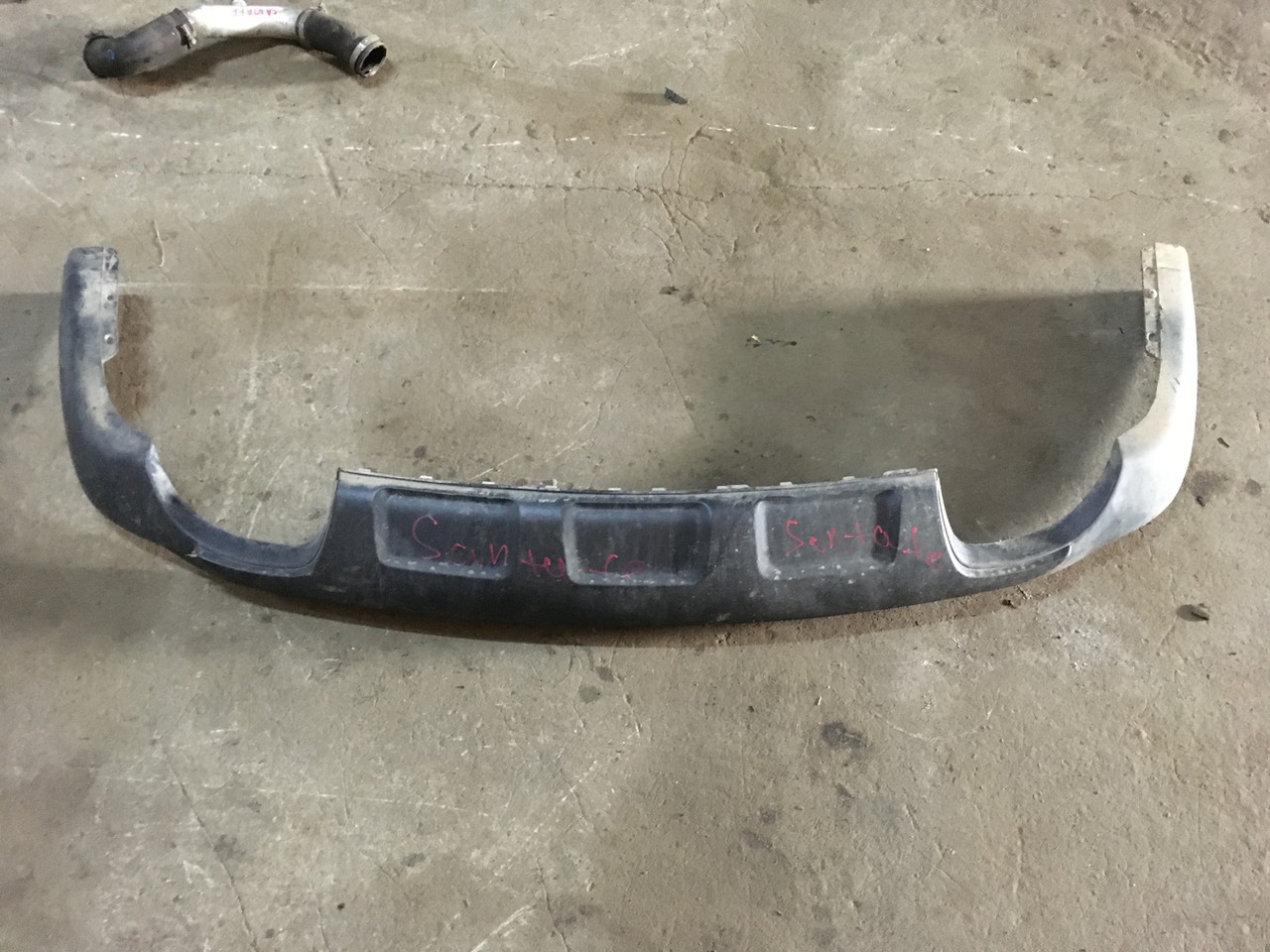 Спойлер  заднего бампера (юбка) Hyundai Santa Fe II