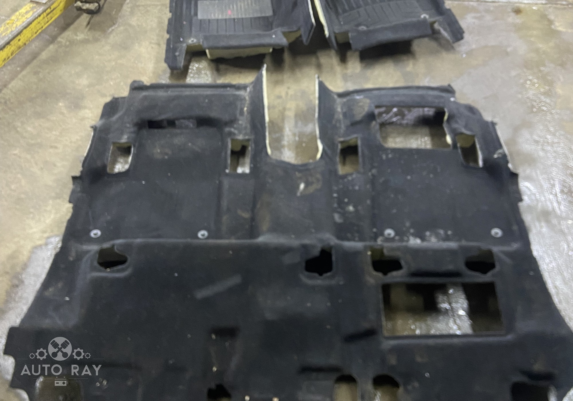 A1666800140 Покрытие напольное (ковролин)