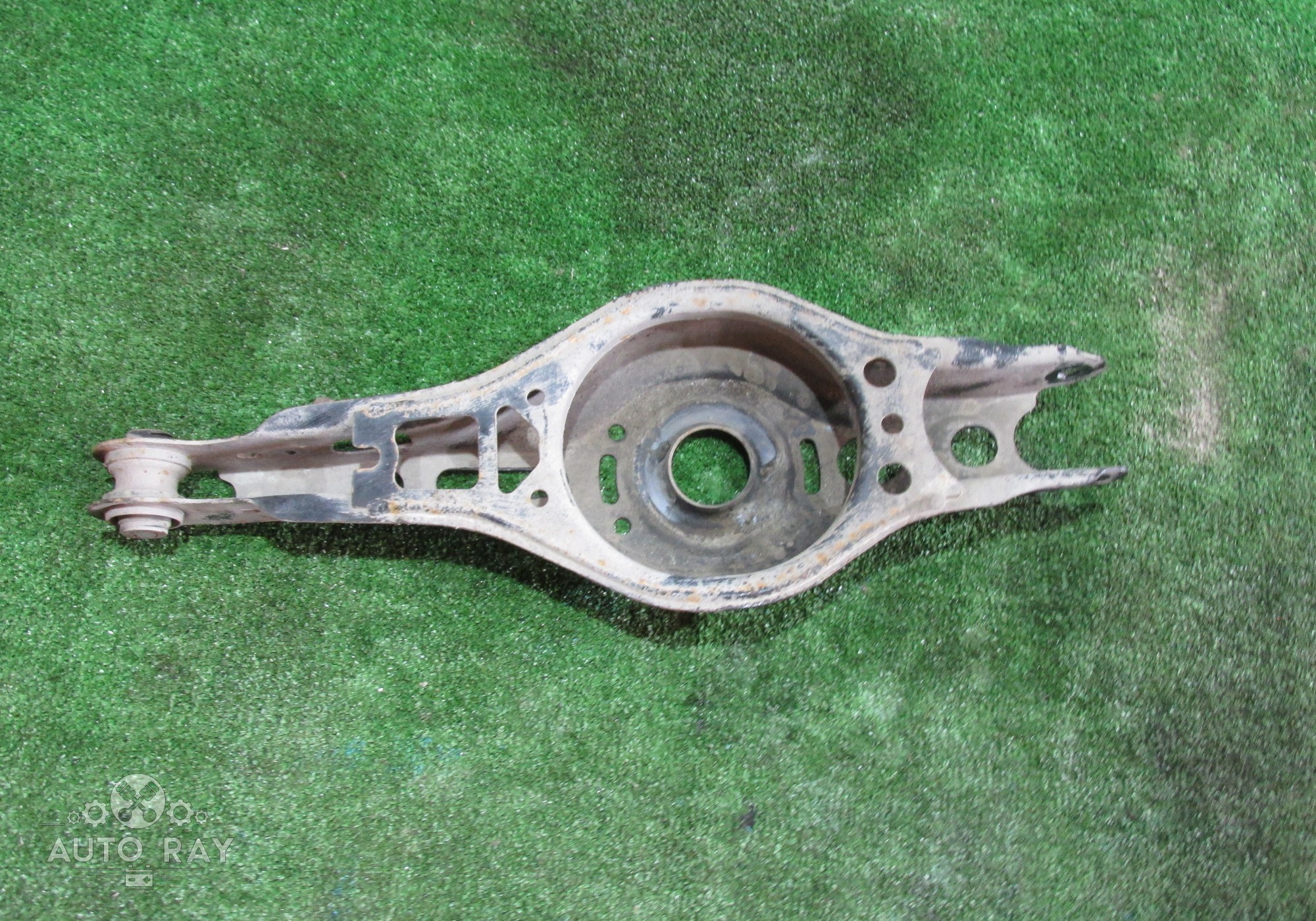 4873033160 Рычаг задний поперечный под пружину для Toyota Camry XV70 (с 2017)