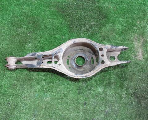 4873033160 Рычаг задний поперечный под пружину для Toyota Camry XV70 (с 2017)