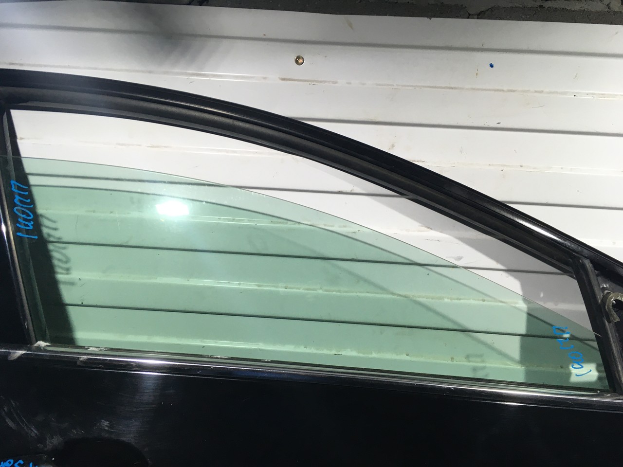 Стекло двери Hyundai i40