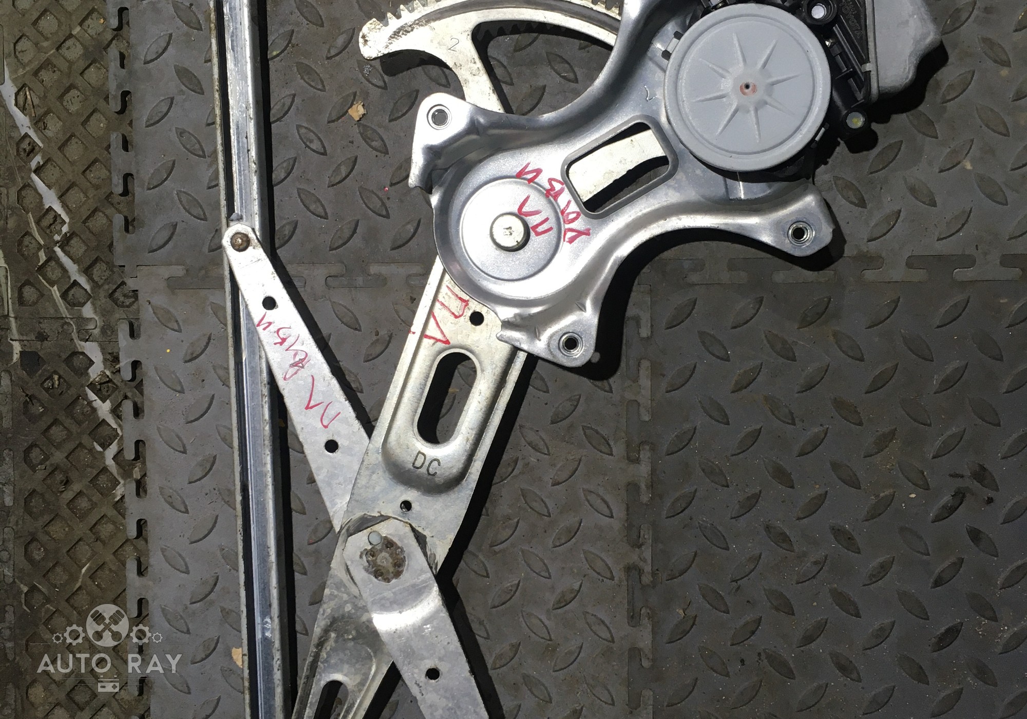 6980230280 Стеклоподъемник электрический передний левый для Toyota RAV4 CA40 (с 2012 по 2019)