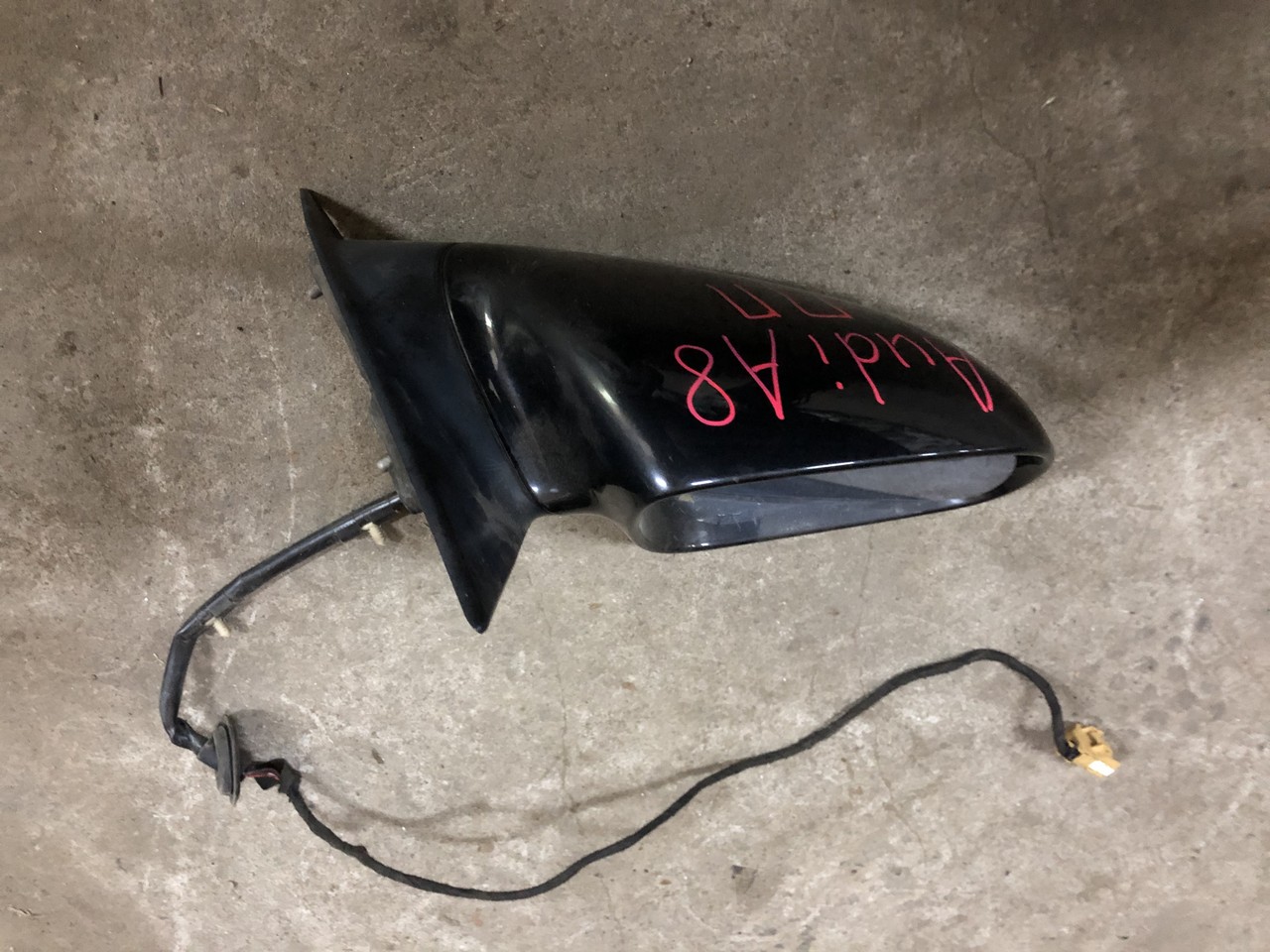 Зеркало заднего вида боковое правое Audi A8 D3