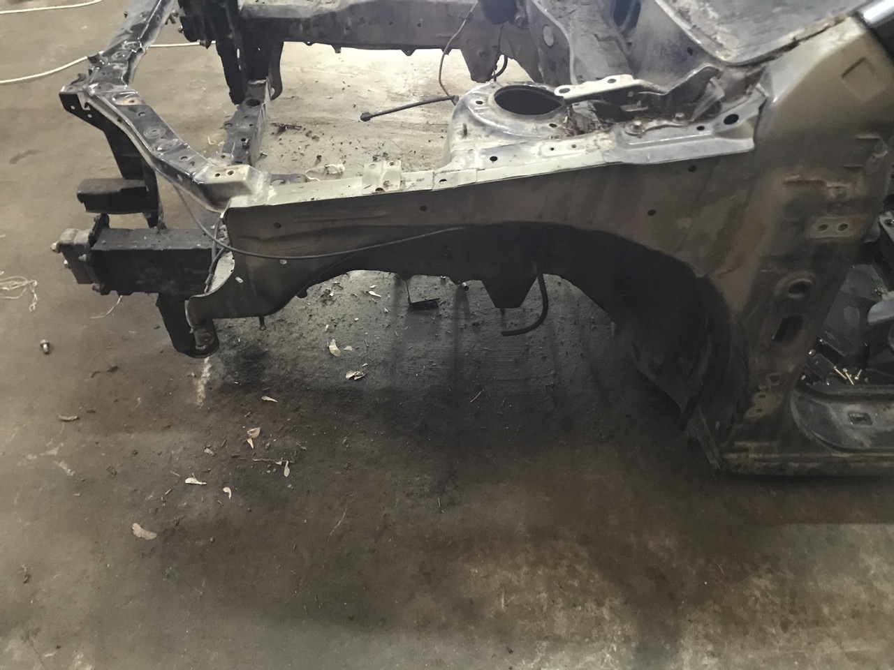 Лонжерон передний левый Geely Emgrand EC7