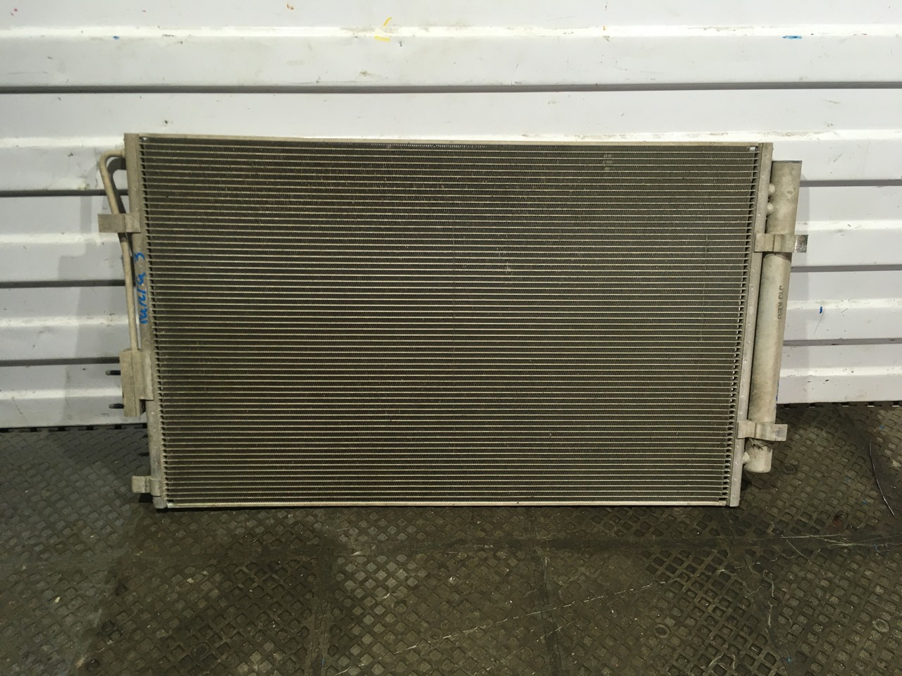 Радиатор кондиционера (конденсер) Hyundai Santa Fe III