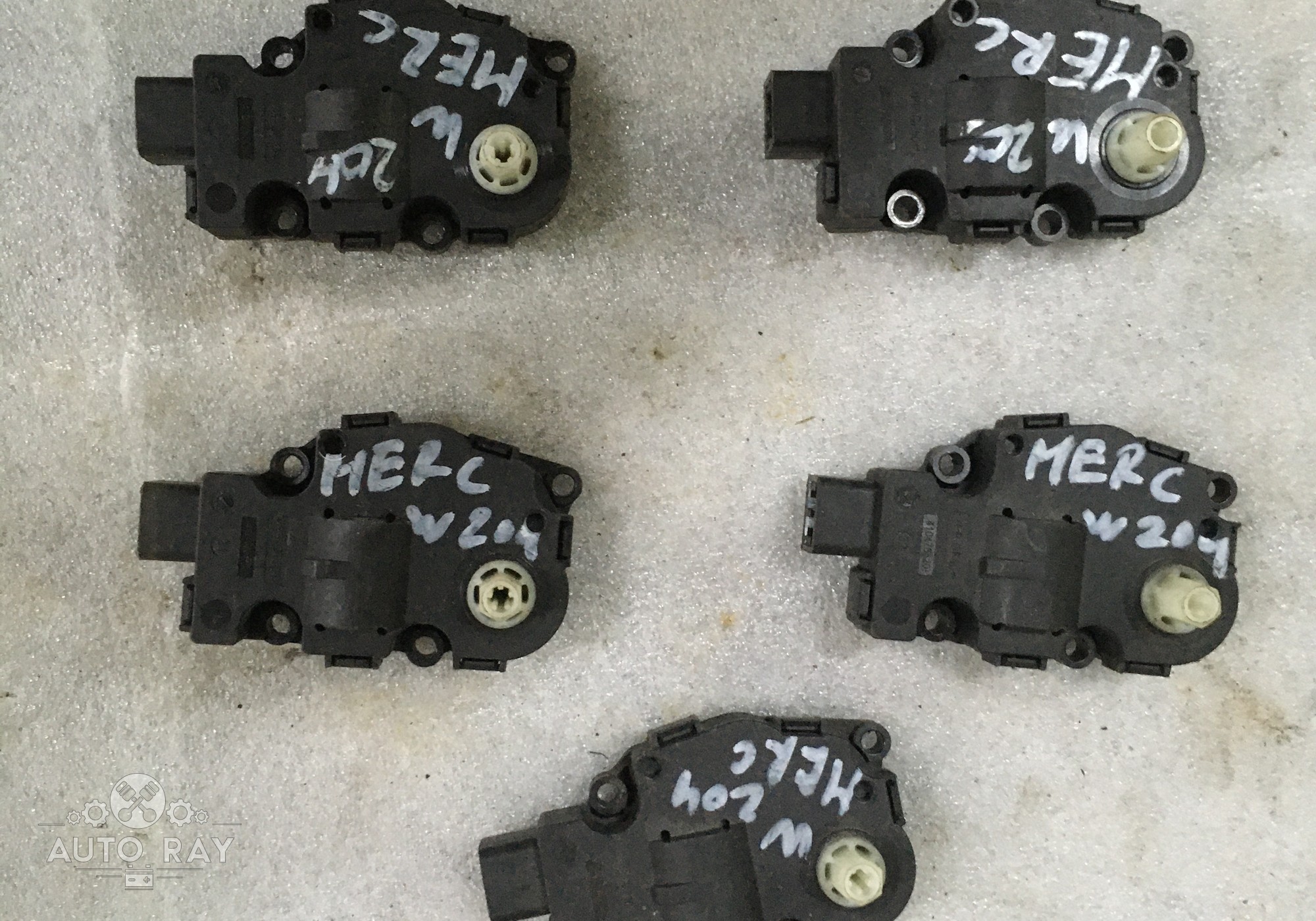 8K0820511C Моторчик привода заслонок отопителя для Porsche Cayman 981 (с 2013)