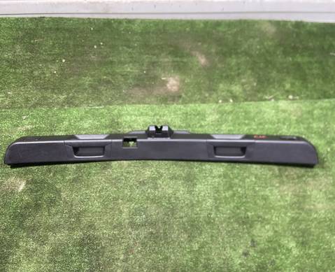 A1667400072 Накладка крышки багажника для Mercedes-Benz M-class W166 (с 2011 по 2015)