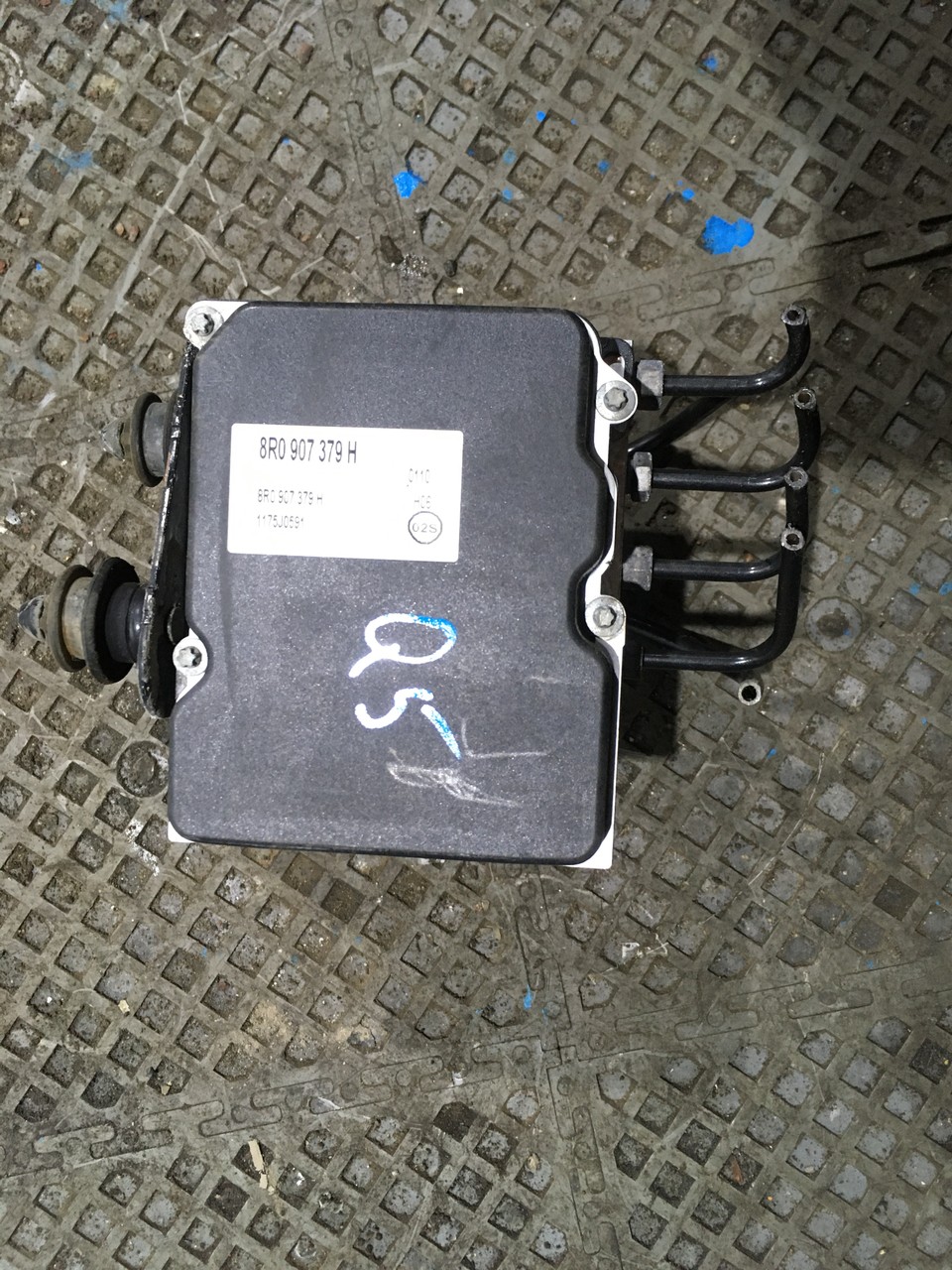 Блок ABS (насос) Audi Q5 8R