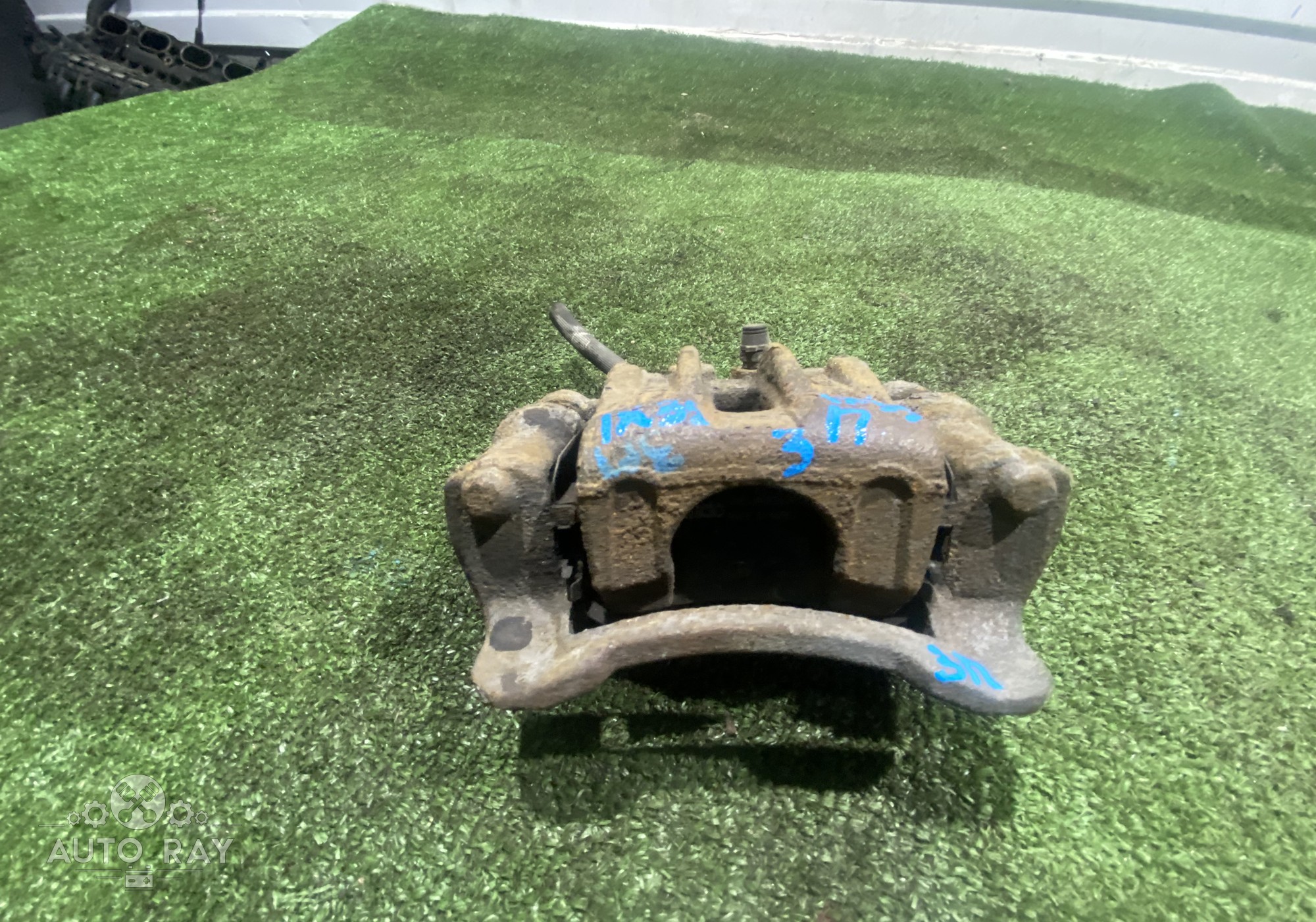 582302S000 Суппорт задний правый для Hyundai ix35