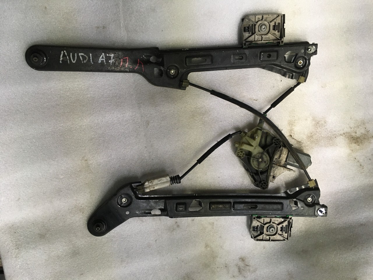 Стеклоподъемник электрический  В СБОРЕ задний левый Audi A7 4G