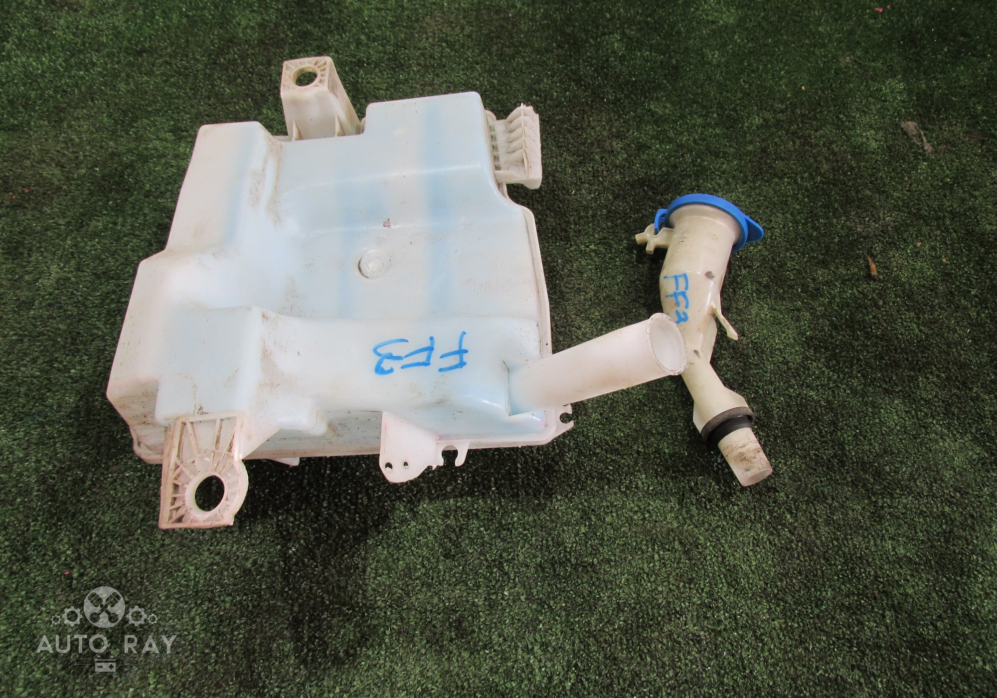BV6117B613AC Бачок омывателя для Ford Focus III (с 2011 по 2019)