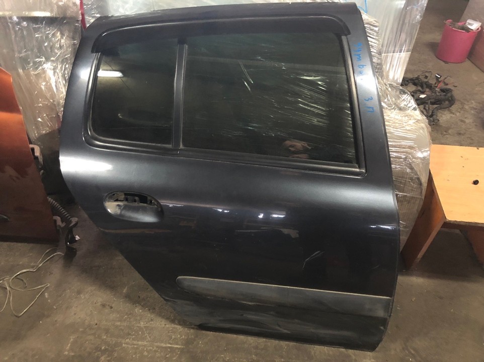 Дверь задняя правая Renault Symbol I