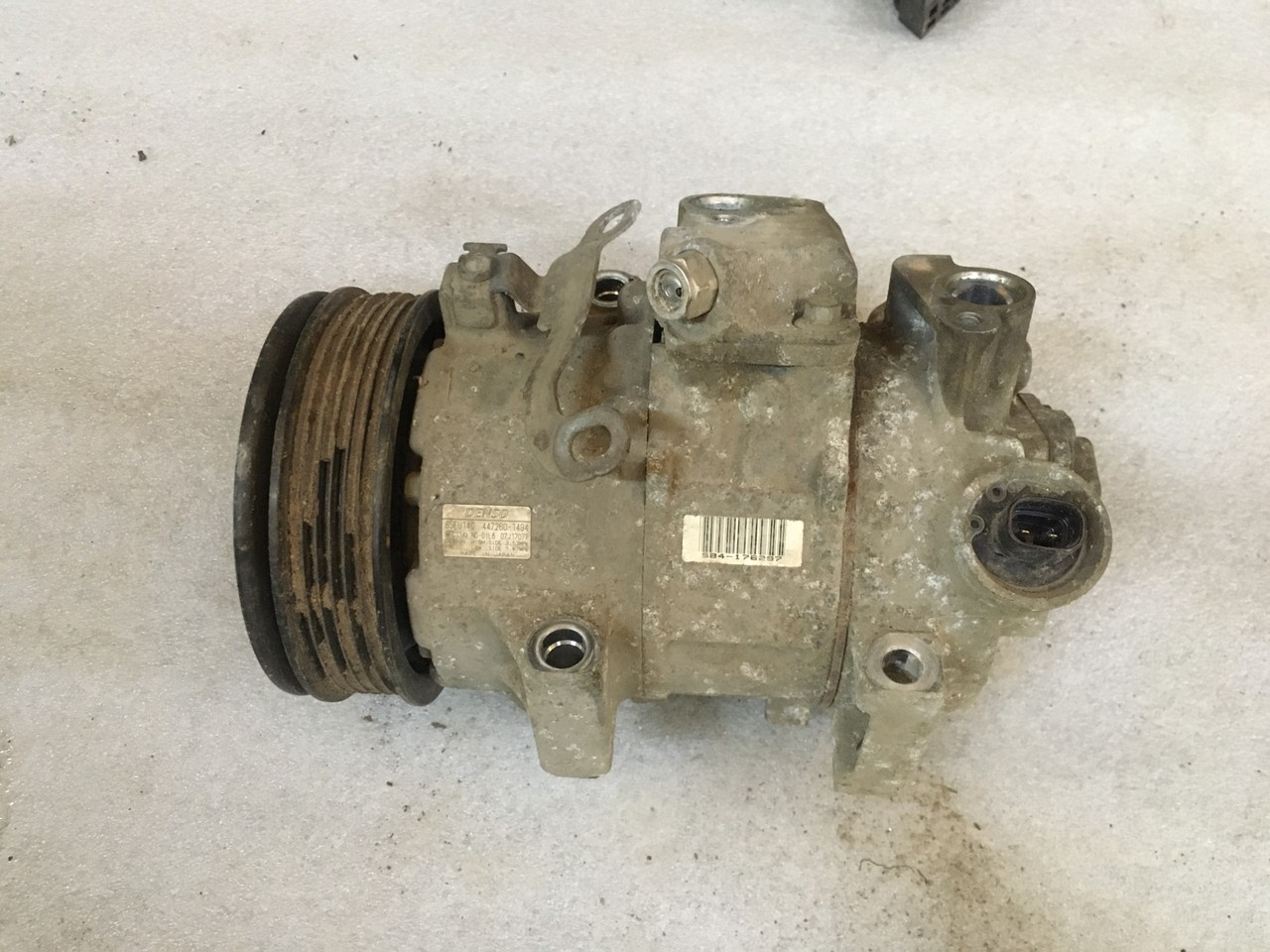 Компрессор кондиционера Toyota Corolla E140/E150