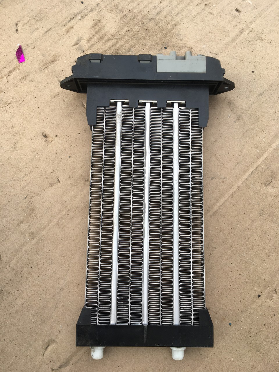 Радиатор отопителя НАГРЕВАТЕЛЬНЫЙ ЭЛЕМЕНТ Kia Ceed II