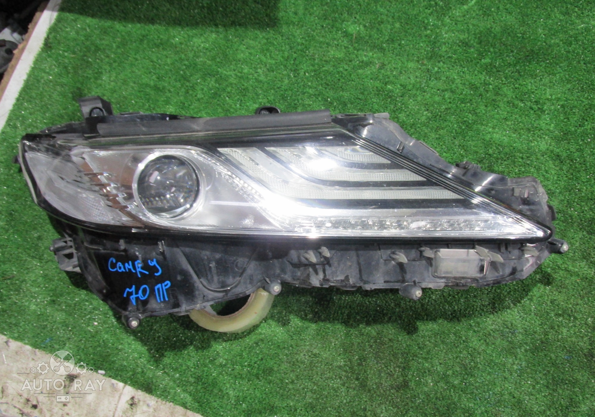 8114533E10 Фара правая в сборе для Toyota Camry XV70 (с 2017)