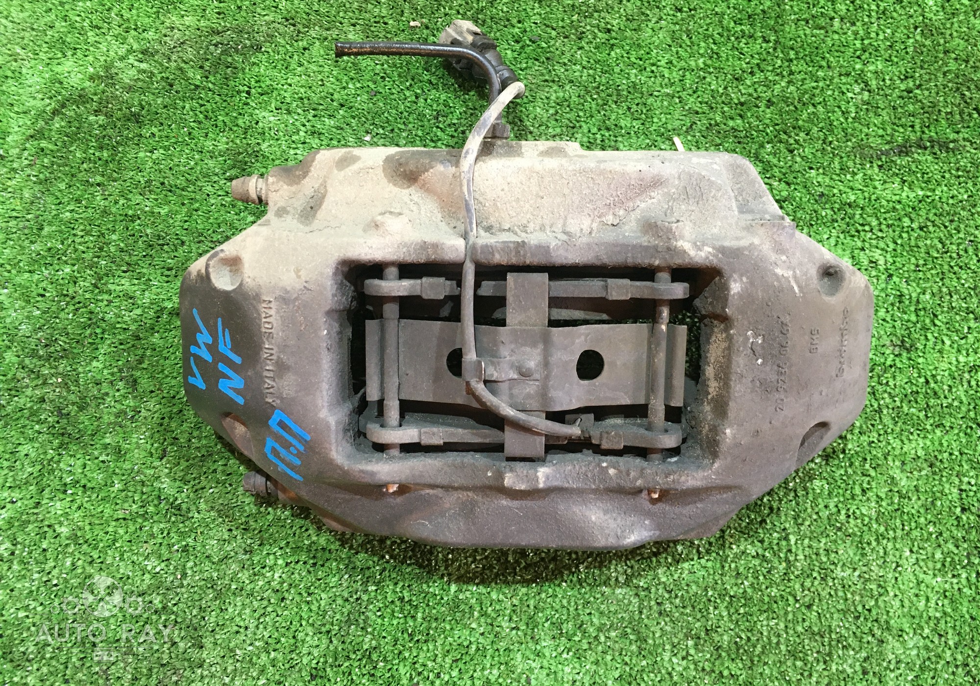 7L6615150A Суппорт передний правый для Volkswagen Touareg