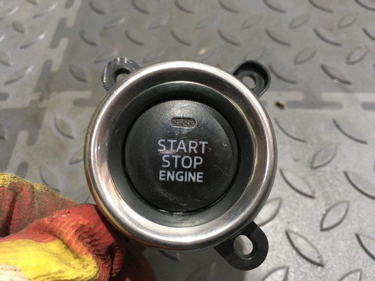 Кнопка запуска двигателя Mazda CX-5 II