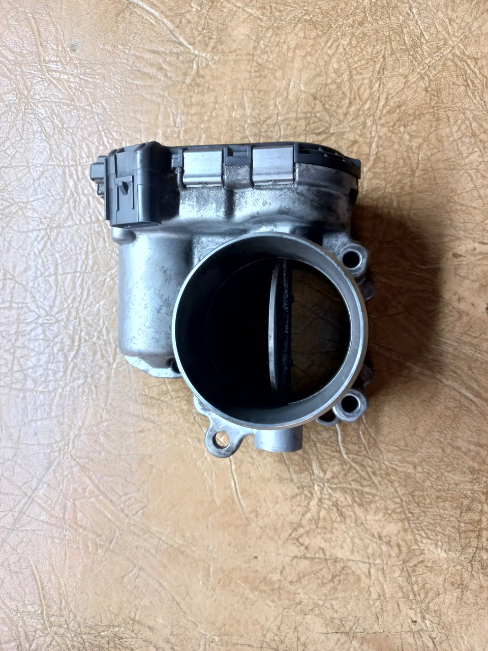 Заслонка дроссельная Land Rover Range Rover Evoque