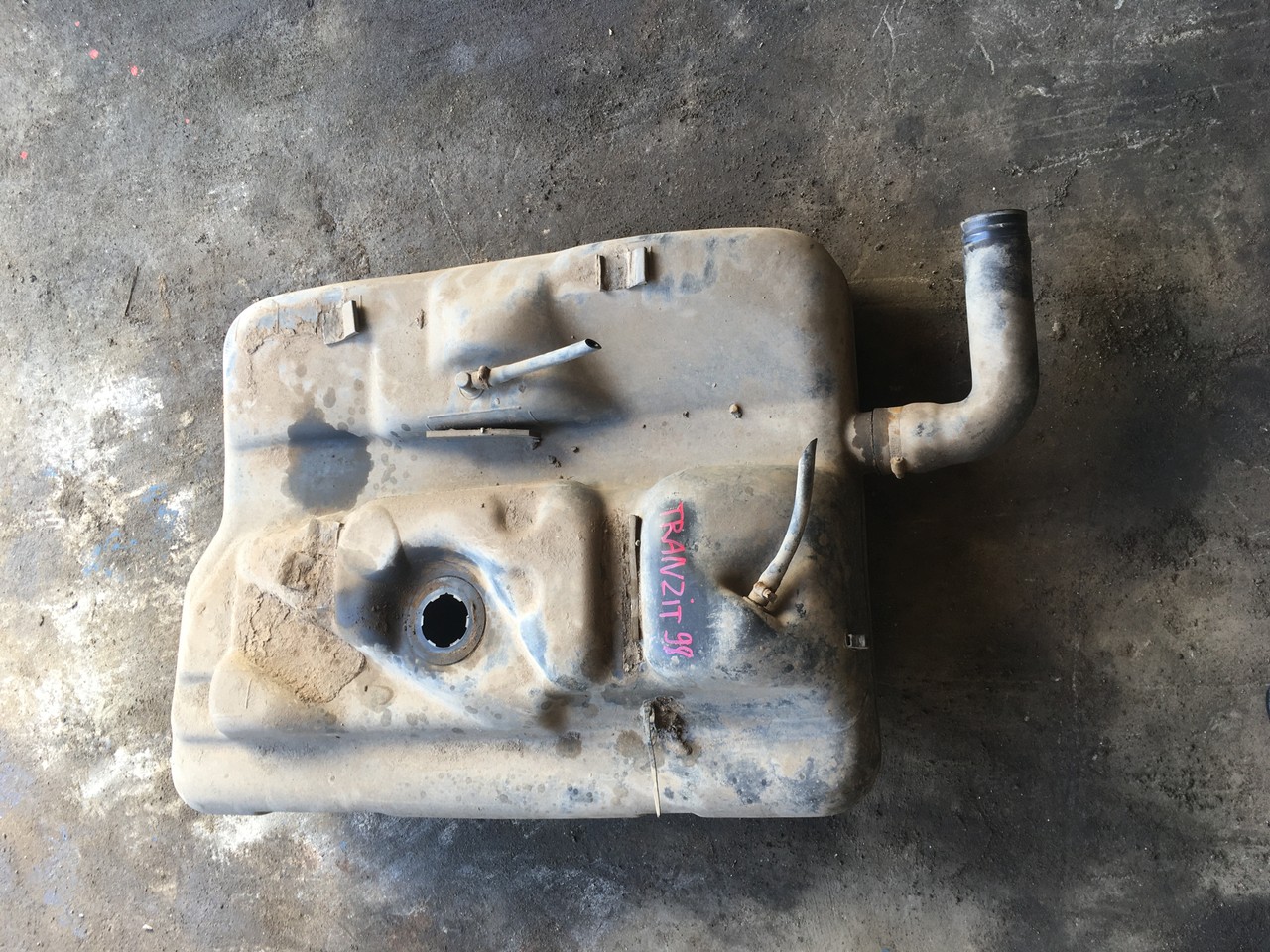 Бак топливный Ford Transit V