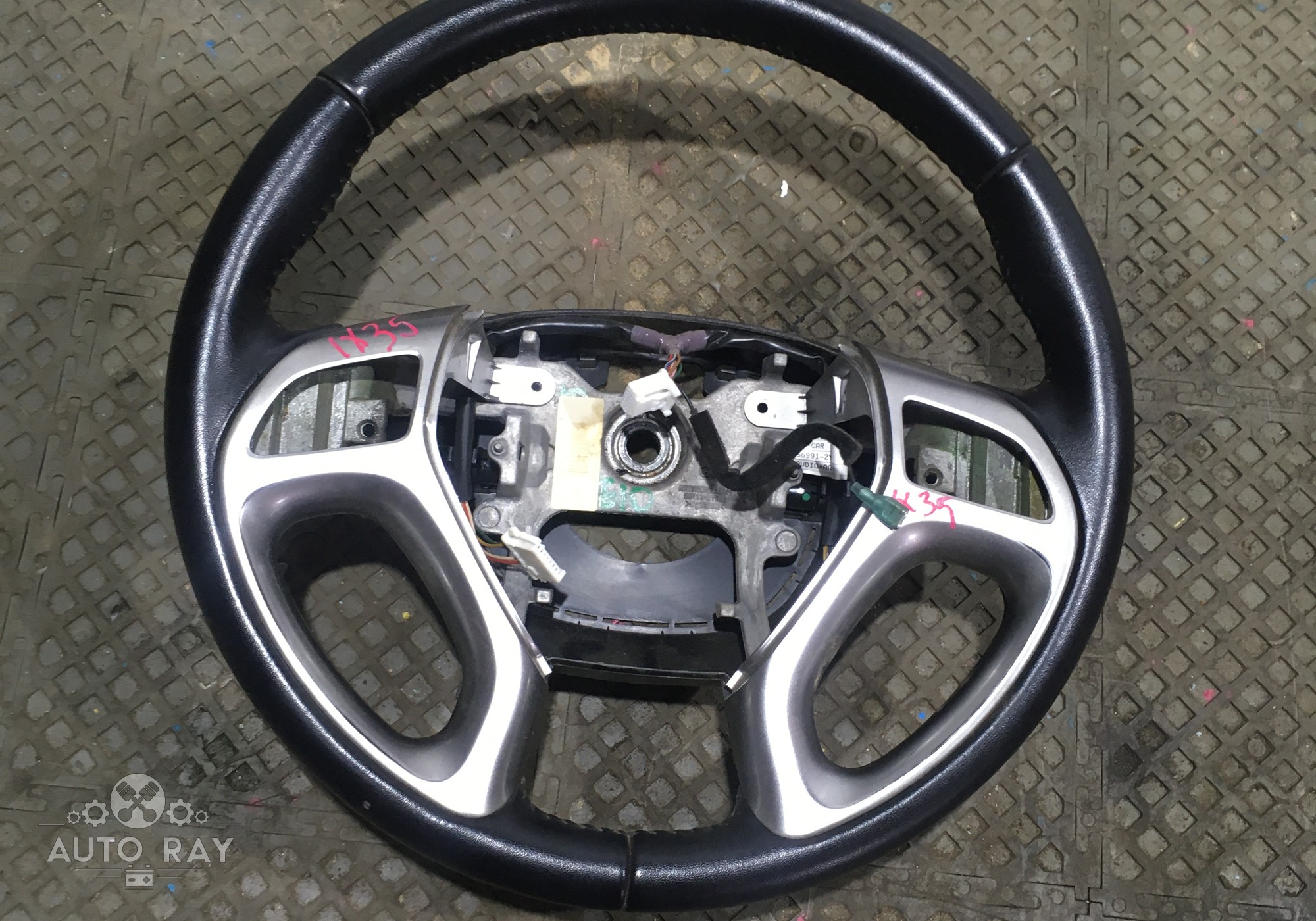 561102Y1009P Рулевое колесо / Руль для Hyundai ix35 (с 2010 по 2015)
