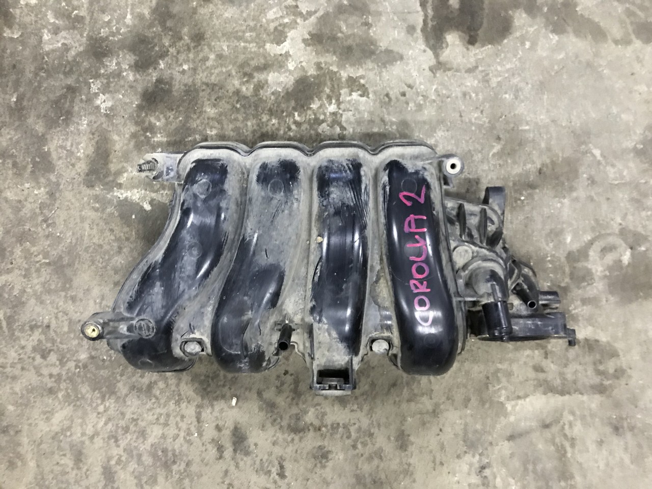 Коллектор впускной Toyota Corolla E140/E150