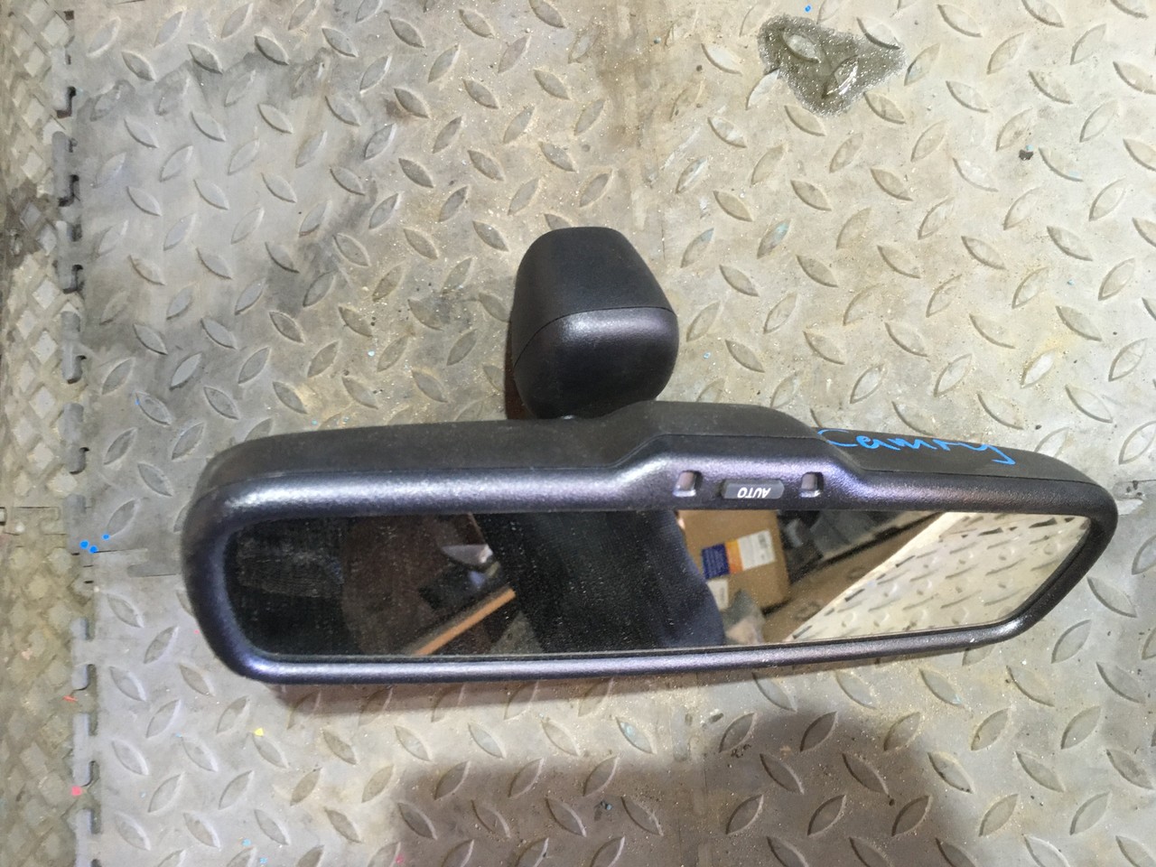 Зеркало заднего вида салонное Toyota Camry XV50