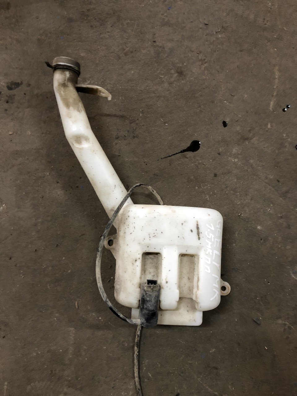 Бачок омывателя Geely MK