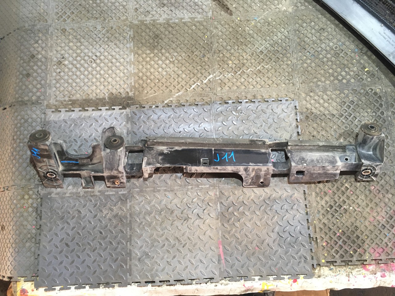 Панель передняя / Кронштейн радиатора верх Nissan Qashqai J11