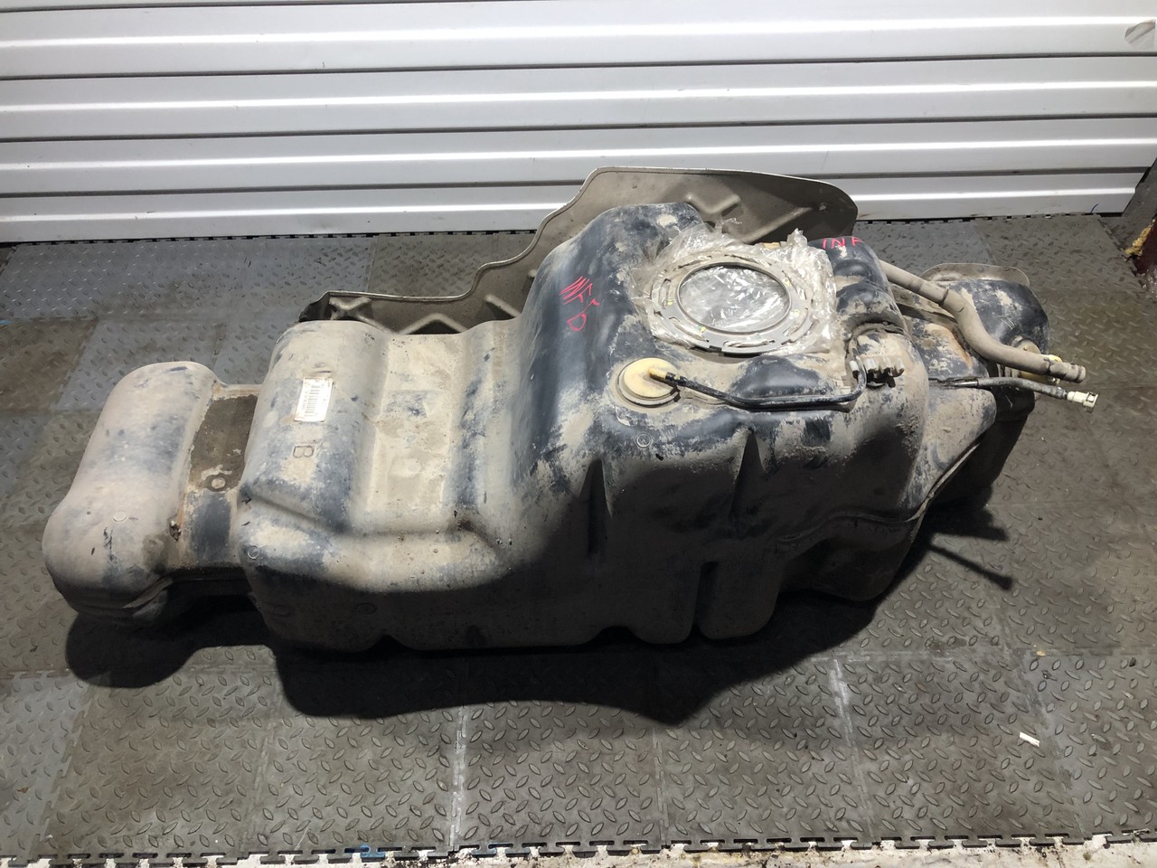 Бак топливный Infiniti QX56 II