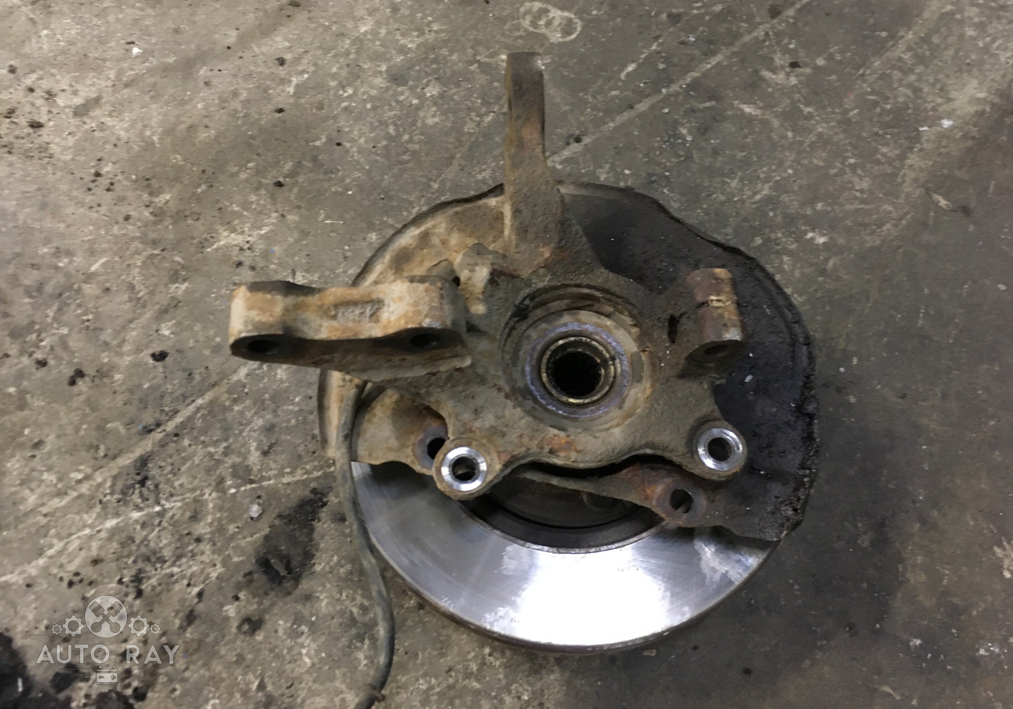 поворотный кулак и ступица на ваз 21 10. поворотный кулак правый lifan myway. кулак поворотный и ступица. кулак поворотный в сборе f2000. передняя ступица тойота королла е 120 в сборе.