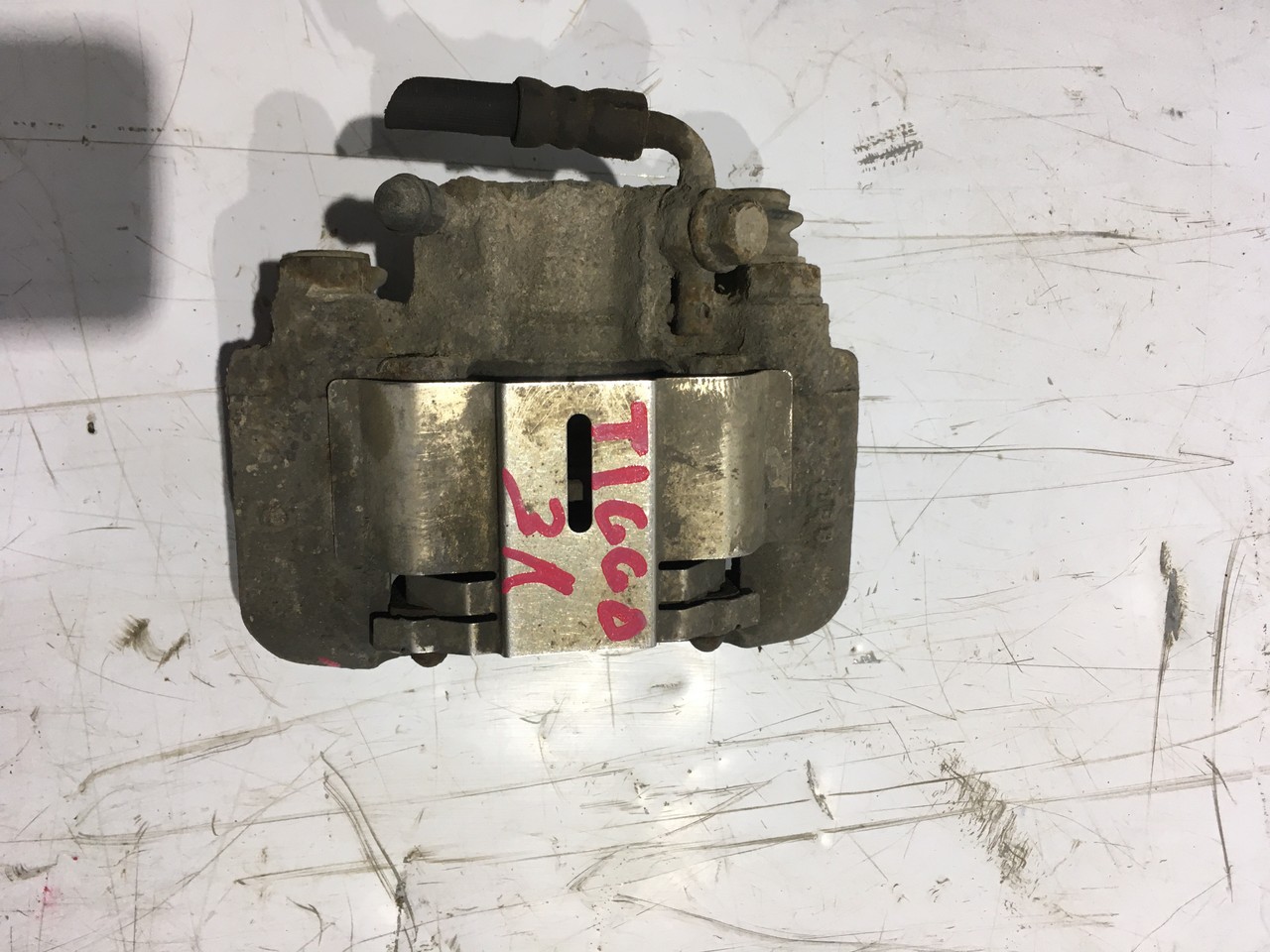 Суппорт задний левый Chery Tiggo T11