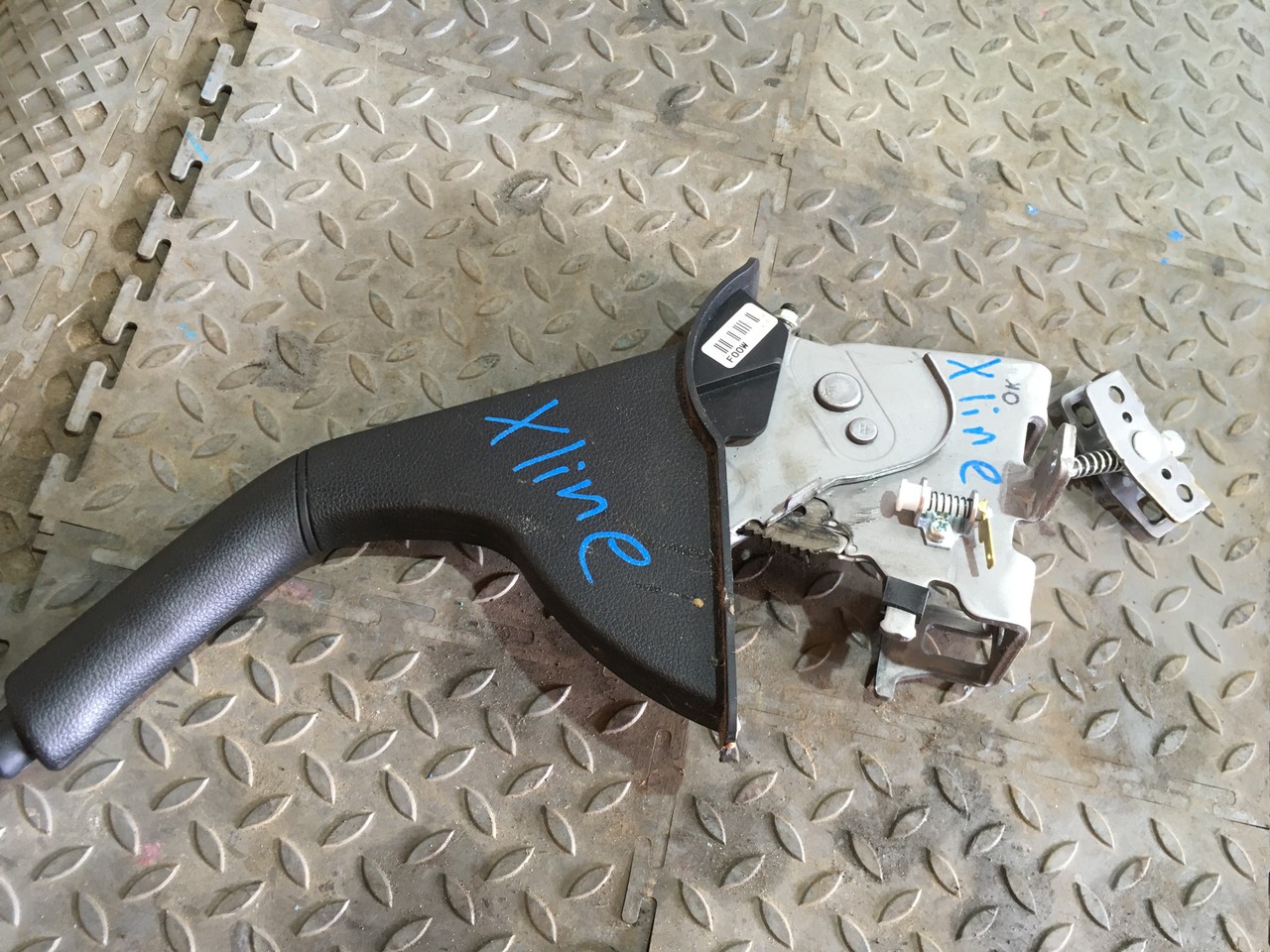 Рычаг стояночного тормоза Kia Rio X-Line
