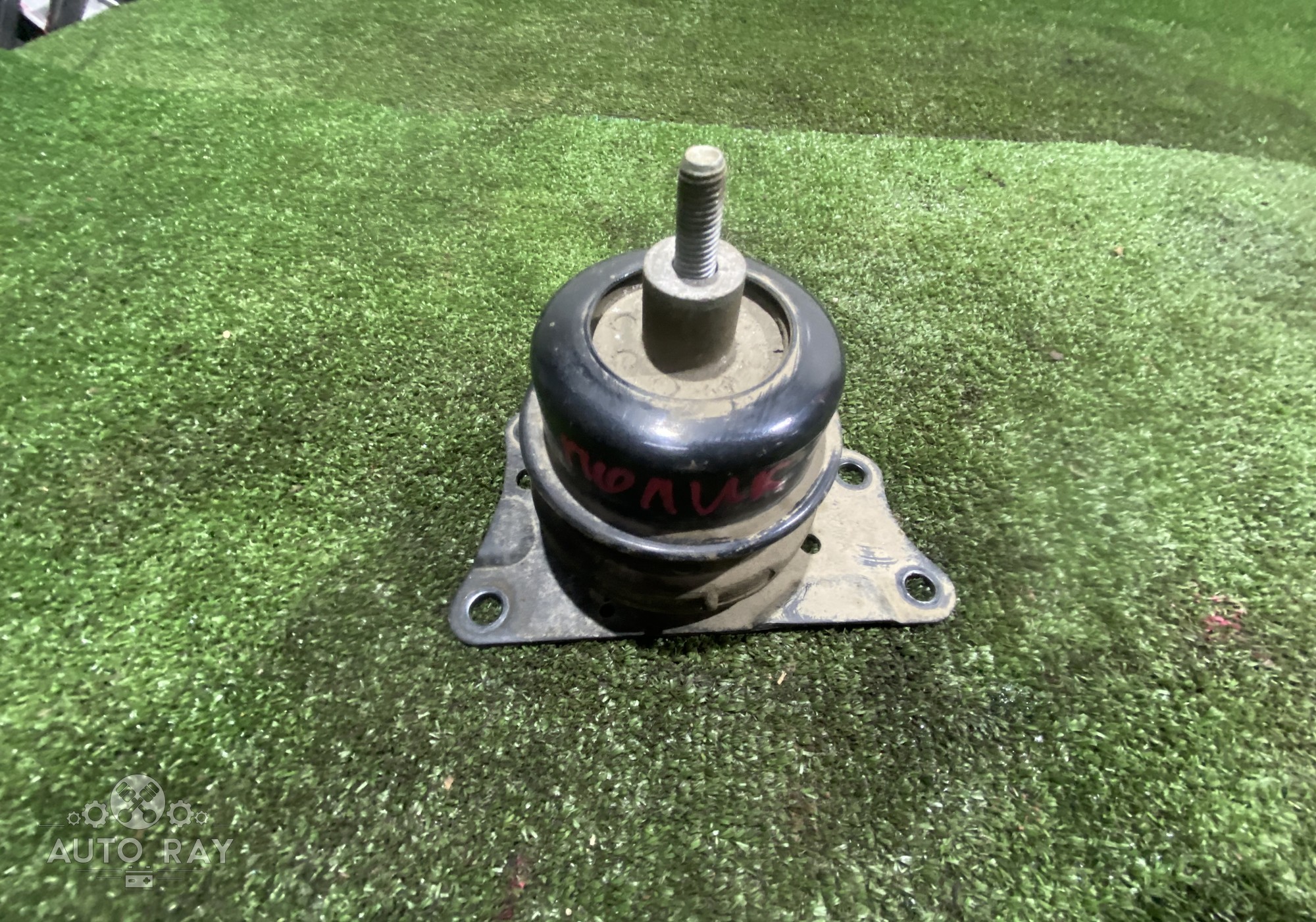 6R0199167Q Опора двигателя правая