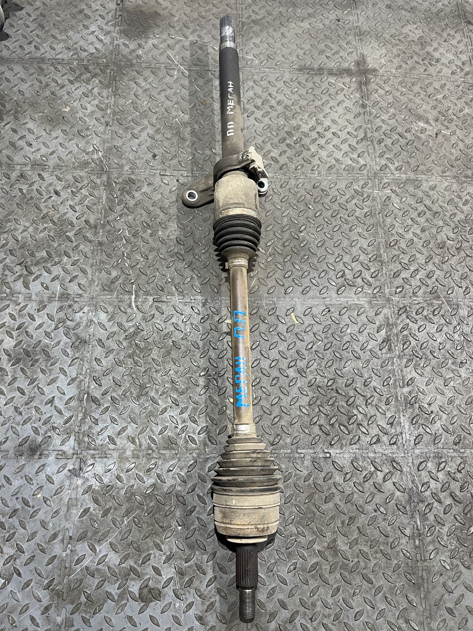 Полуось (привод) правый в СБОРЕ Renault Megane III