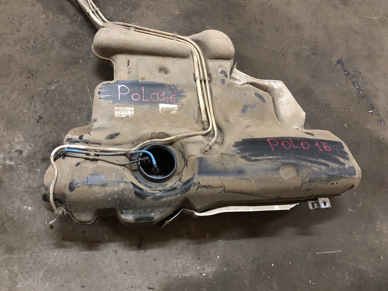 Бак топливный Volkswagen Polo V