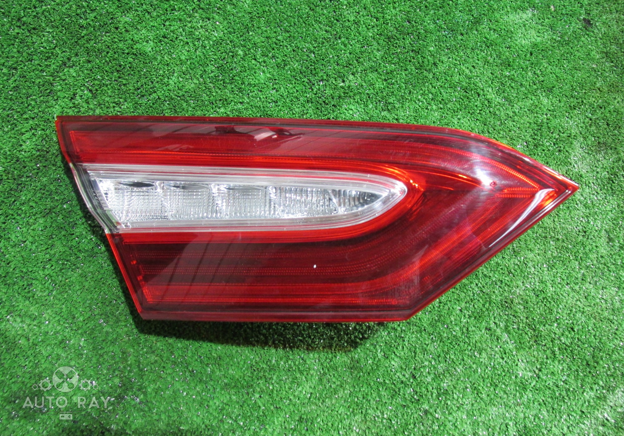 8159033340 Фонарь задний левый внутренний для Toyota Camry XV70 (с 2017)